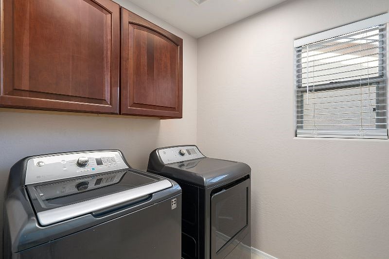 Furnished Finder property 500442_1 photo 17