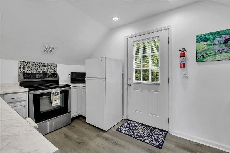 Furnished Finder property 500508_1 photo 4