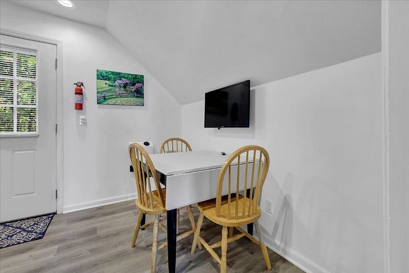 Furnished Finder property 500508_1 photo 8