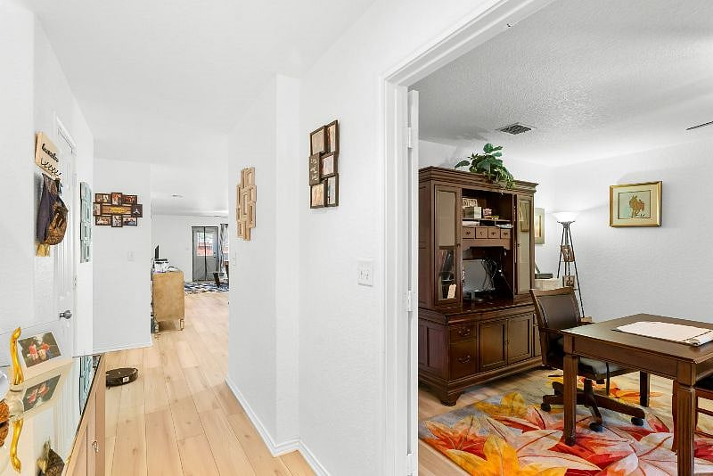 Furnished Finder property 500629_1 photo 3