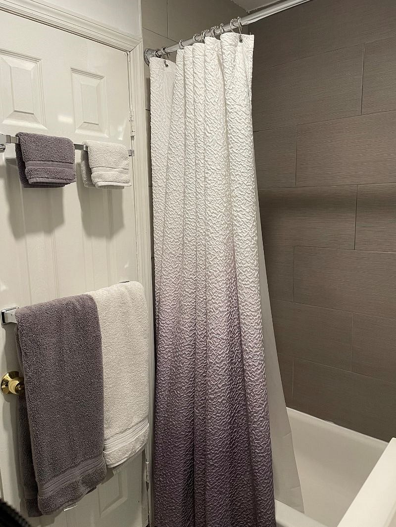 Bathroom View 3