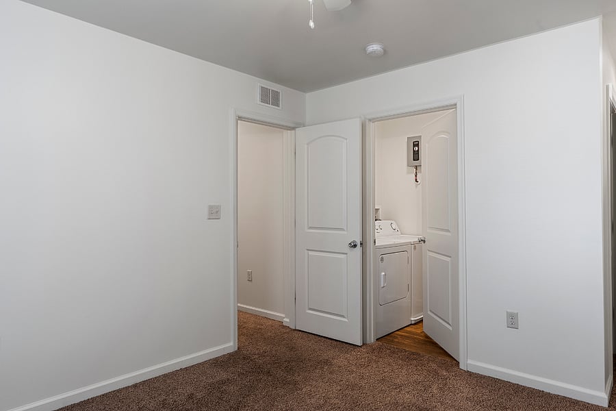 Furnished Finder property 500818_3 photo 4