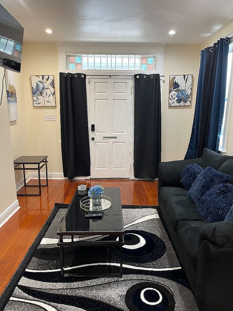 Furnished Finder property 500872_1 photo 4