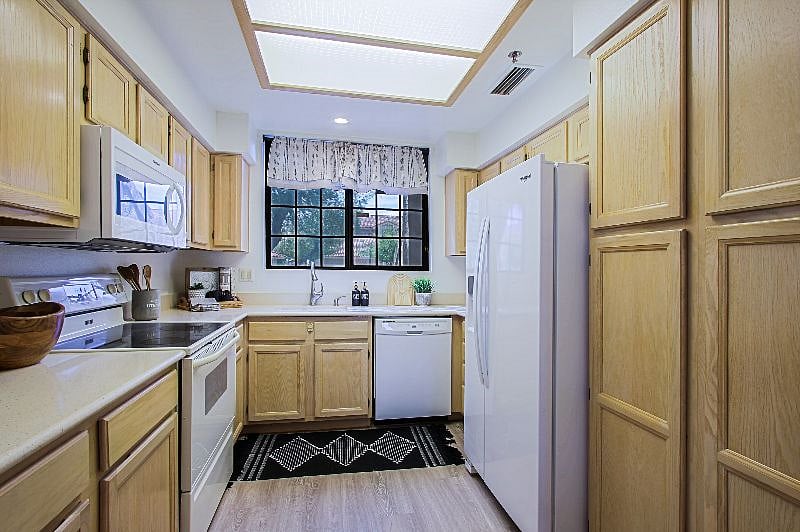 Furnished Finder property 500924_1 photo 8