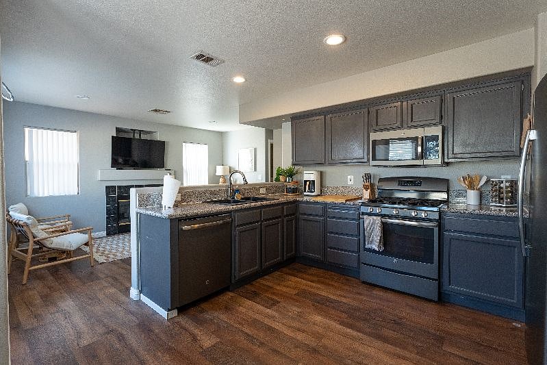 Furnished Finder property 500987_1 photo 9