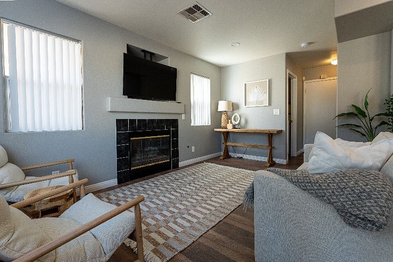 Furnished Finder property 500987_1 photo 12