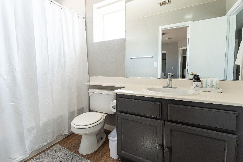 Furnished Finder property 500987_1 photo 18