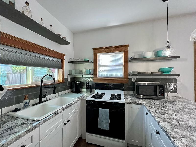 Furnished Finder property 501057_1 photo 8