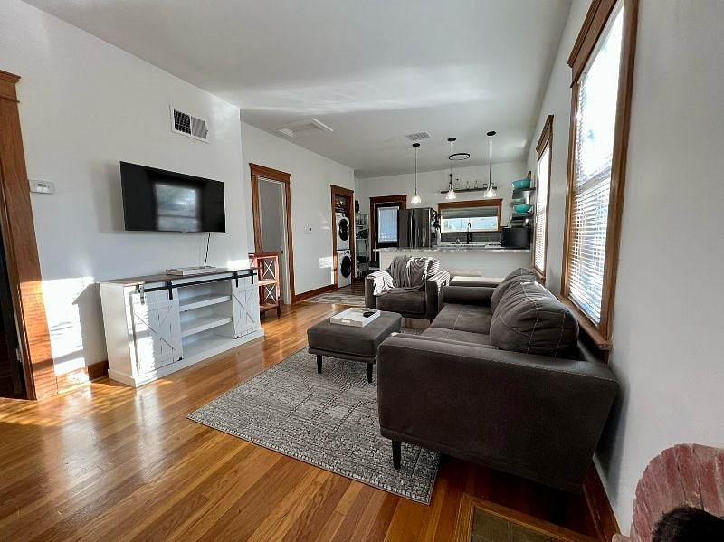 Furnished Finder property 501057_1 photo 3