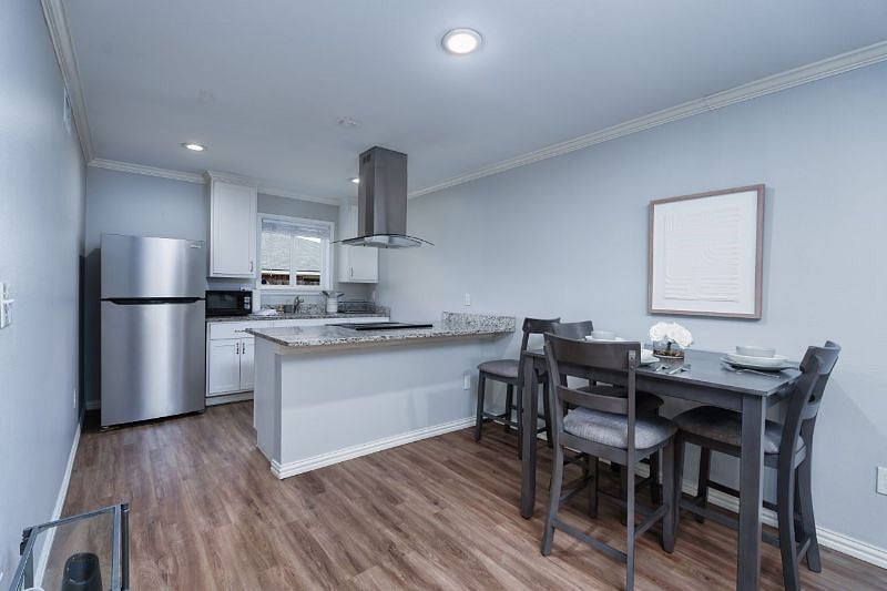 Furnished Finder property 501072_3 photo 2