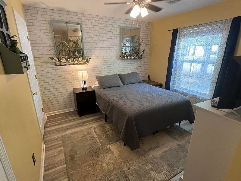 - Guest Bedroom (Doorway View) -