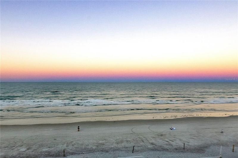 Tranquil and Relaxing Afternoon Sundown on this beautiful Atlantic Ocean and beaches.