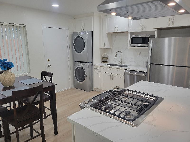 Furnished Finder property 501269_1 photo 3
