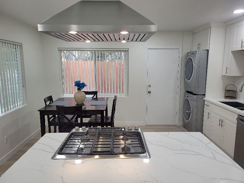 Furnished Finder property 501269_1 photo 8