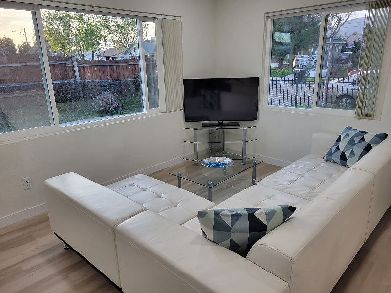 Furnished Finder property 501269_1 photo 10