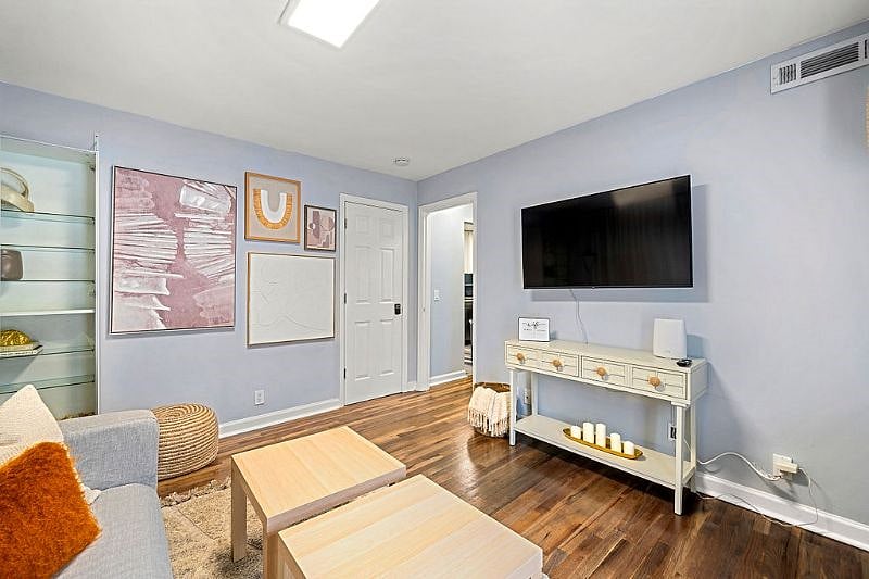 Furnished Finder property 501274_1 photo 3