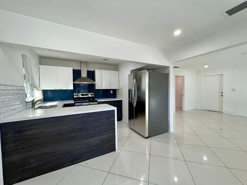 Furnished Finder property 501350_1 photo 6