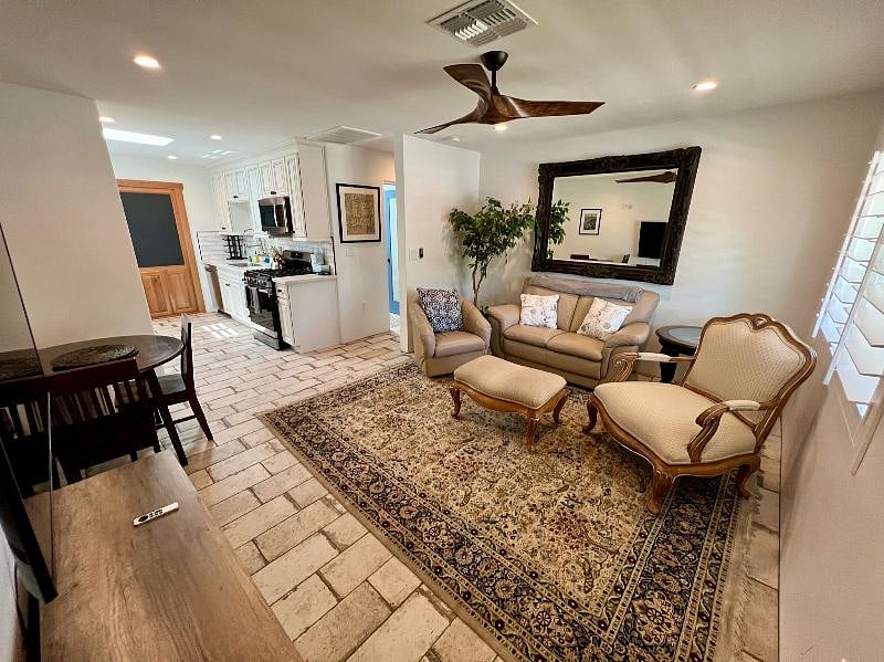 Furnished Finder property 501417_1 photo 1