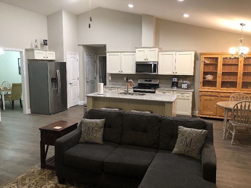 Furnished Finder property 501497_1 photo 3