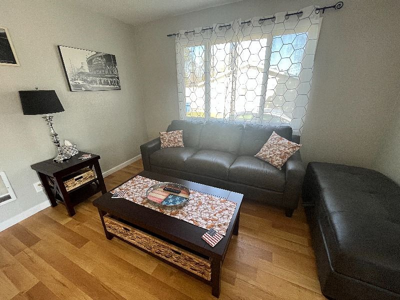 Furnished Finder property 501499_1 photo 3