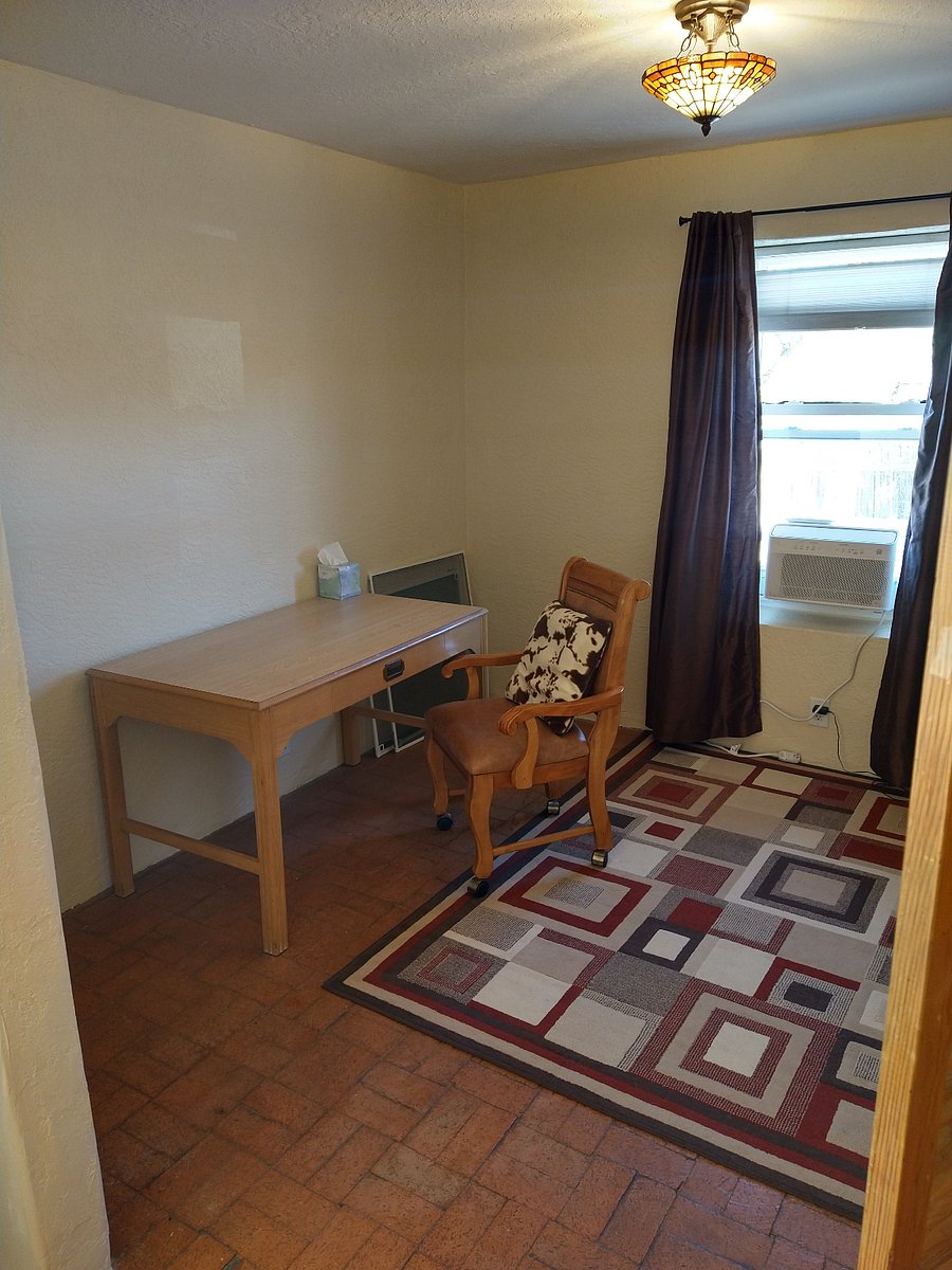Side office