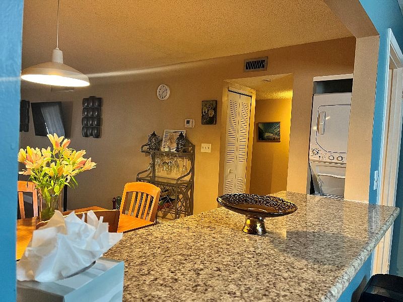 Furnished Finder property 501590_1 photo 24