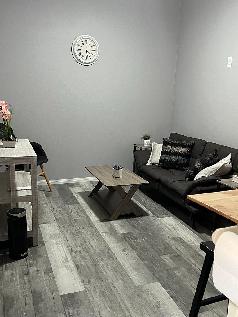 Furnished Finder property 501683_1 photo 13