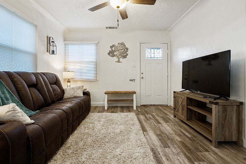 Furnished Finder property 501717_1 photo 3