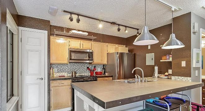 Furnished Finder property 501723_2 photo 5