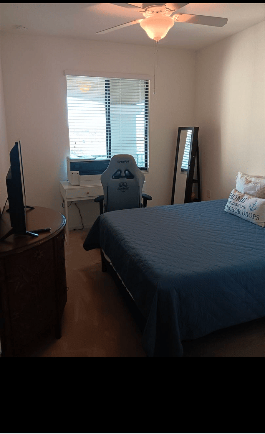 2nd bedroom