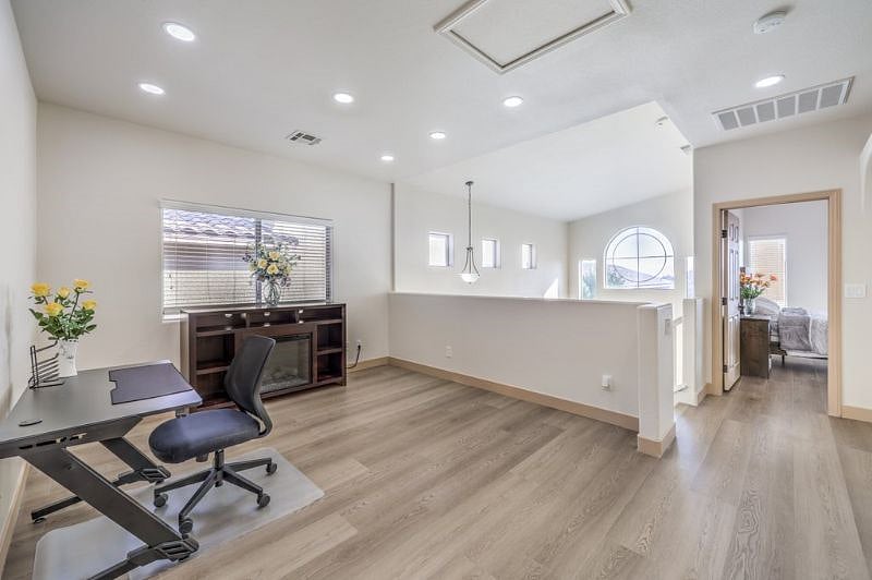 Furnished Finder property 502027_1 photo 20