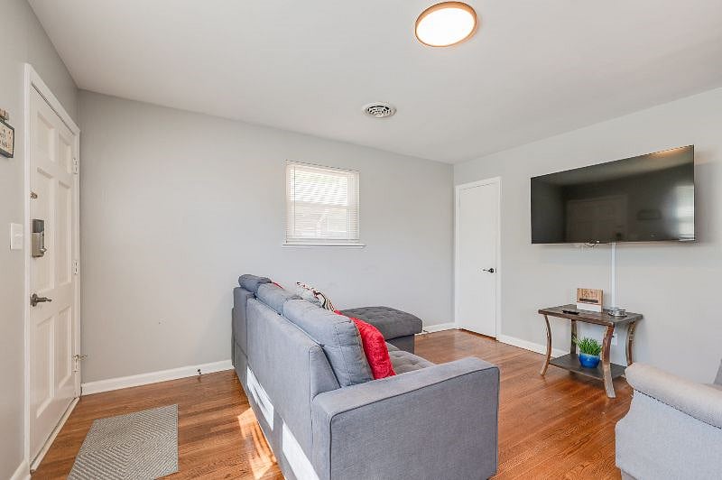 Furnished Finder property 502052_1 photo 4