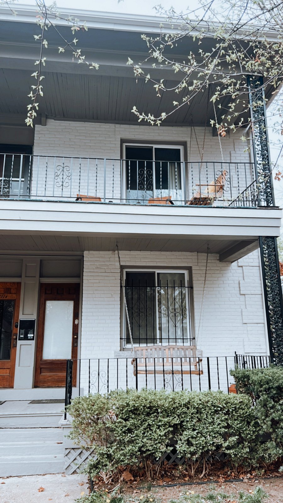 exterior (upper balcony)