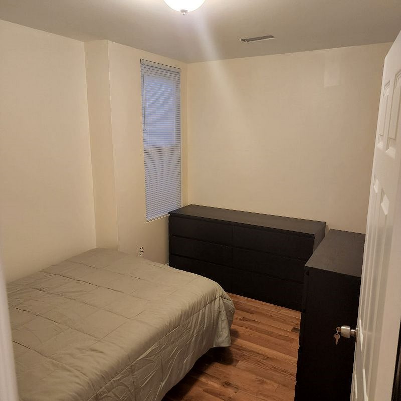 Sister Room