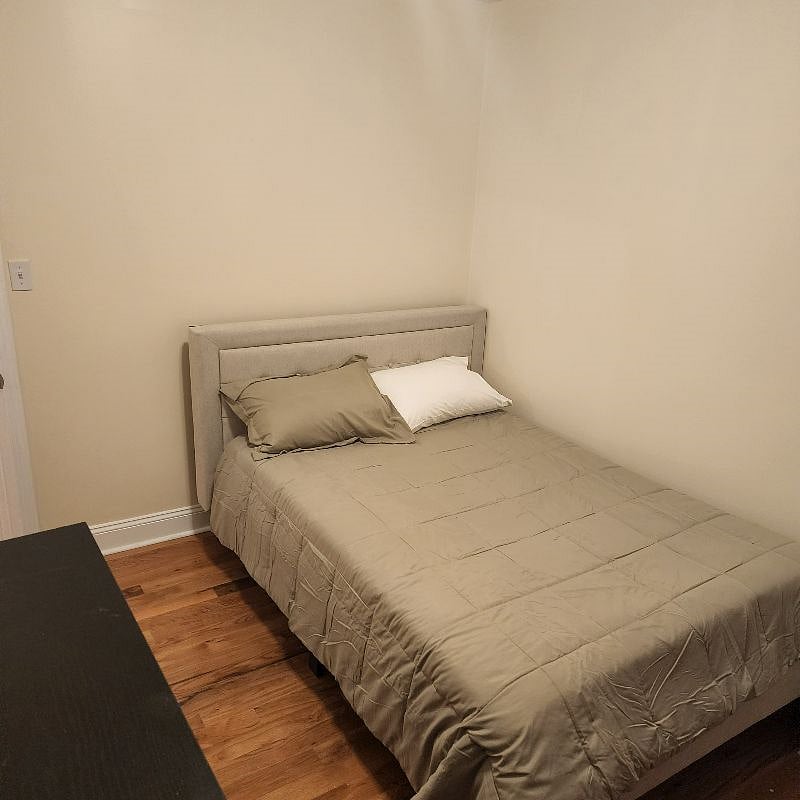 Sister Room 
