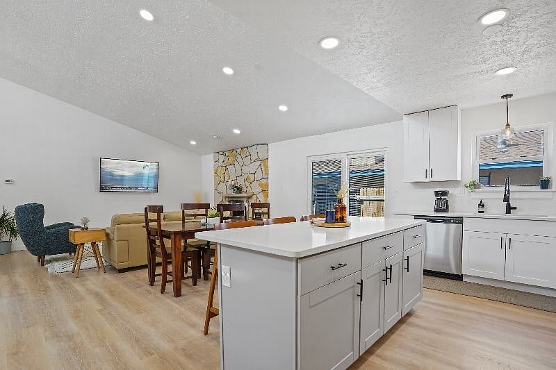 Furnished Finder property 502229_1 photo 8