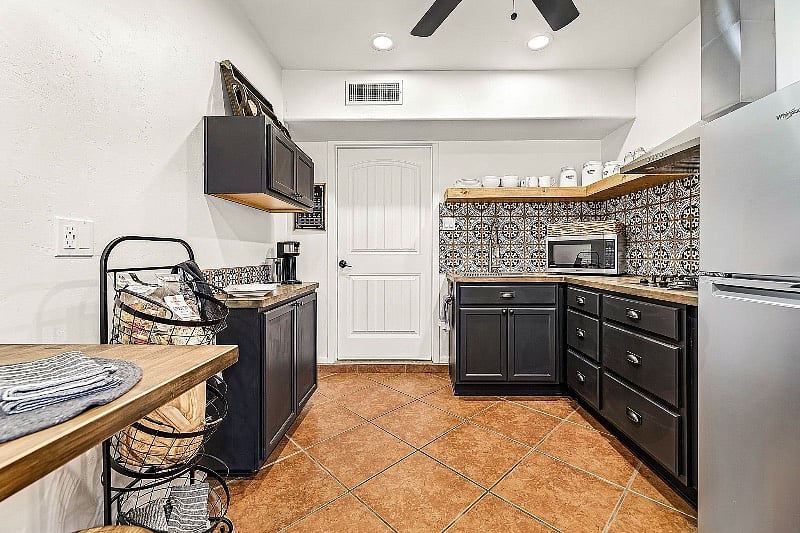 Furnished Finder property 502272_1 photo 4