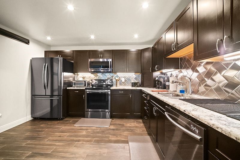 Furnished Finder property 502340_1 photo 24