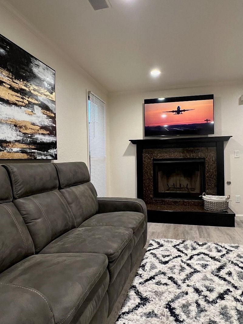 Furnished Finder property 502456_1 photo 4