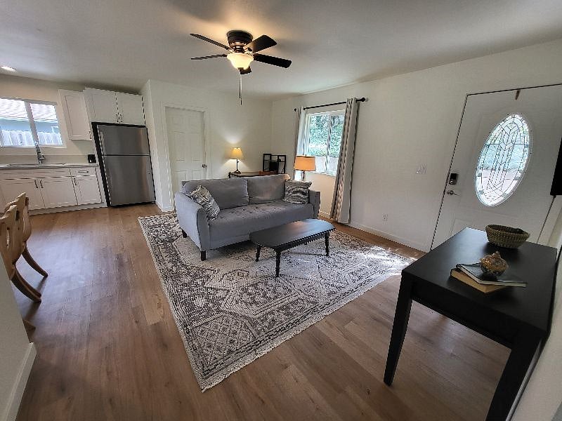 Furnished Finder property 502460_1 photo 4