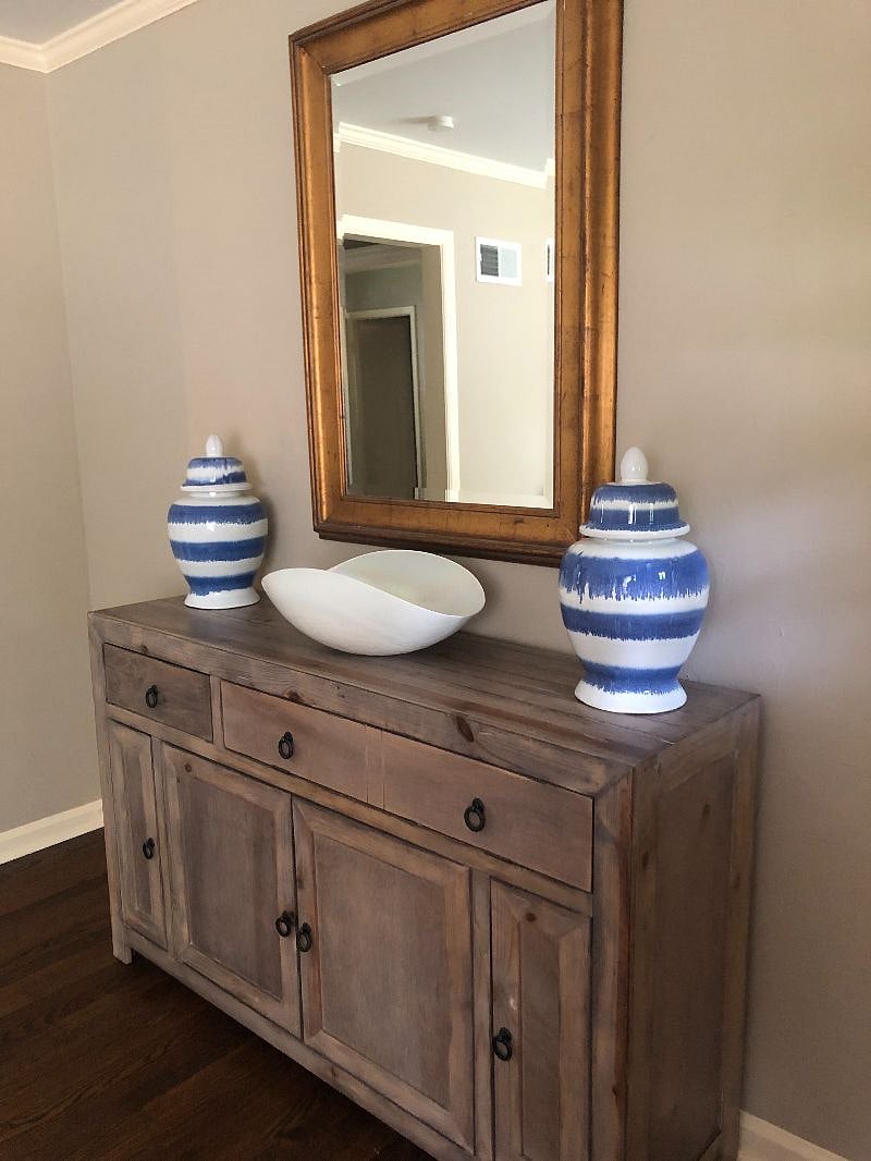 Entry way