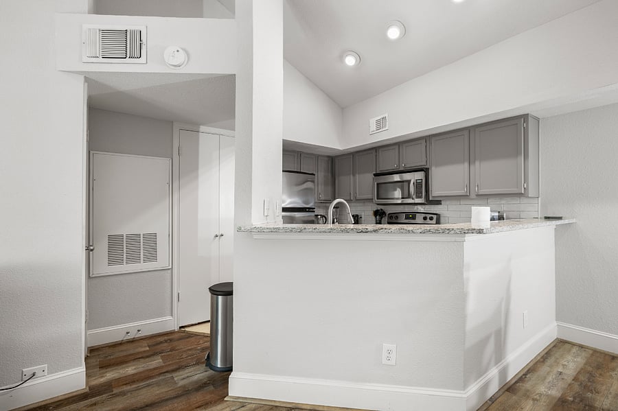 Furnished Finder property 502628_1 photo 10