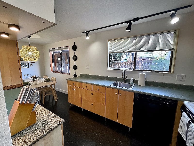 Furnished Finder property 502640_1 photo 28