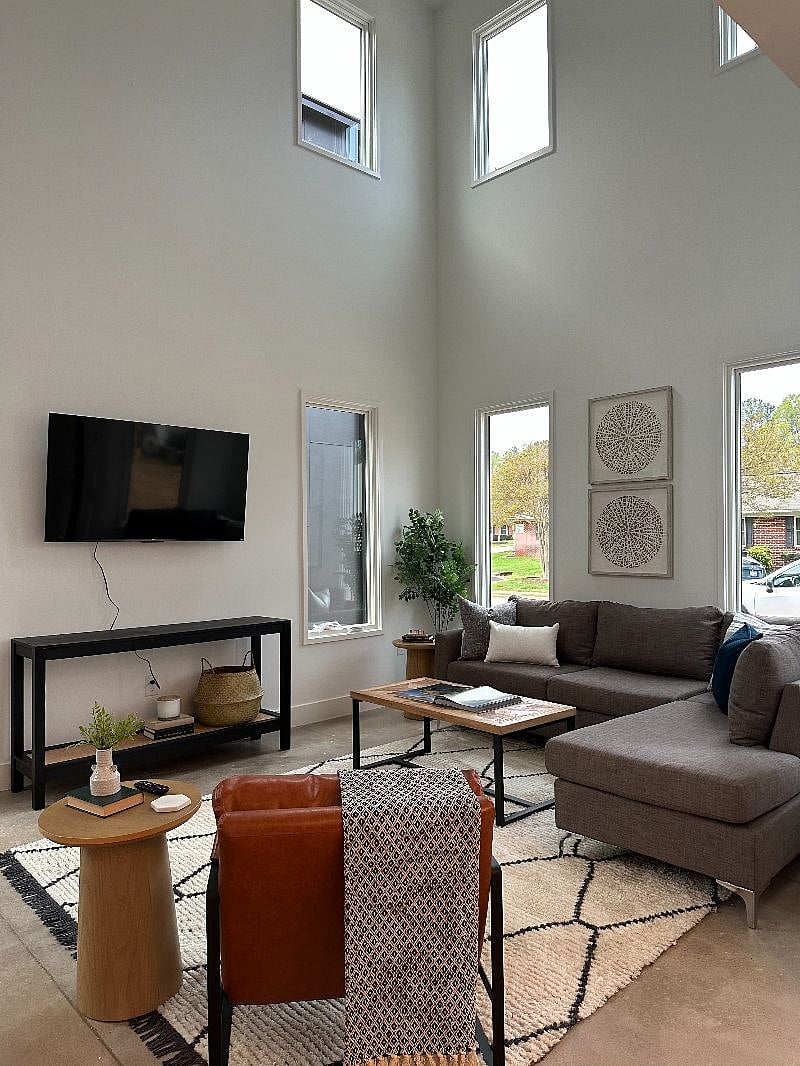 Furnished Finder property 502653_1 photo 3