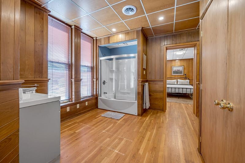 Spacious Master Bath