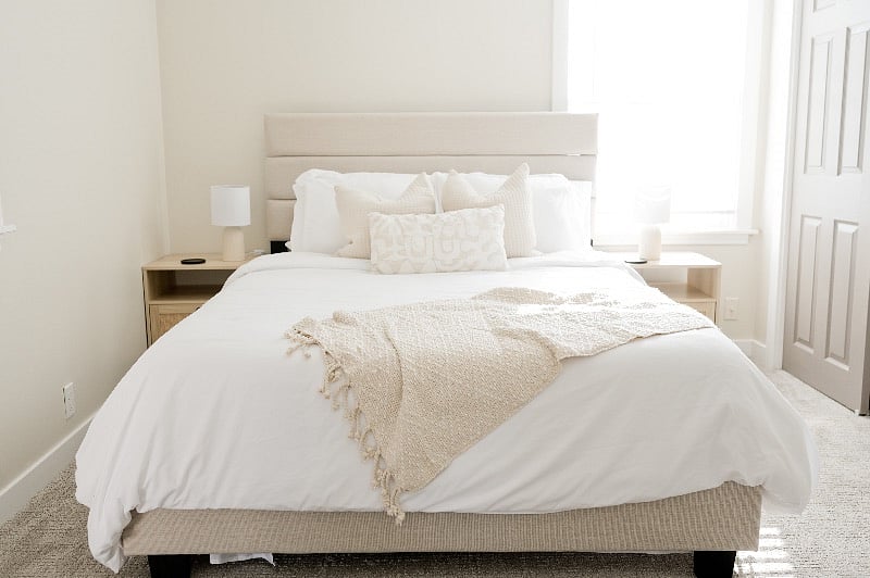 Queen size bed