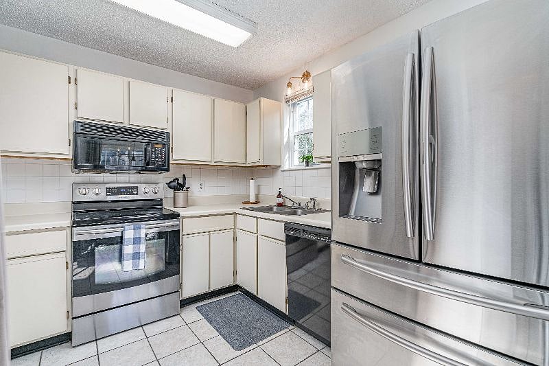 For stays longer than 60 days we offer complimentary cleaning from our professional cleaning team.