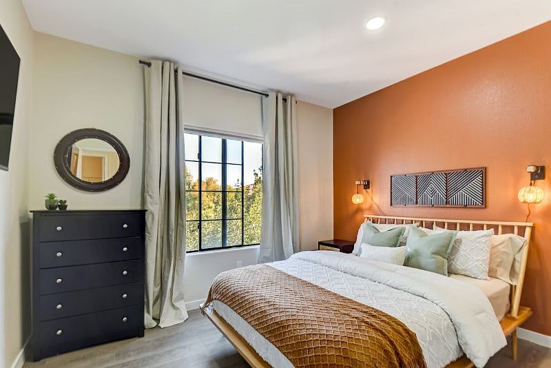 Furnished Finder property 502786_1 photo 12
