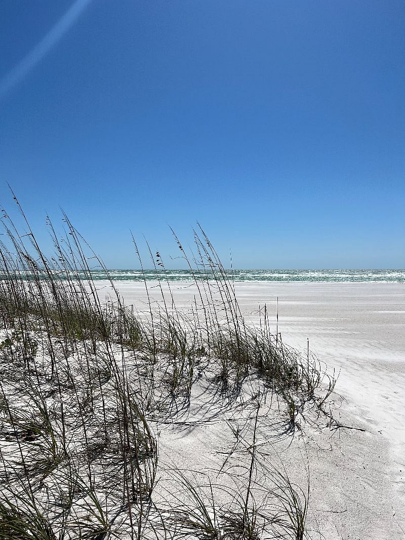 The beaches of Anna Marie Island are just minutes away. 