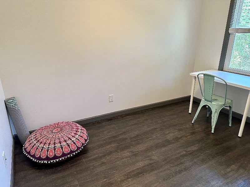 Office/yoga room or can be made into a second bedroom for increase in rent (ask about this in message to landlord)